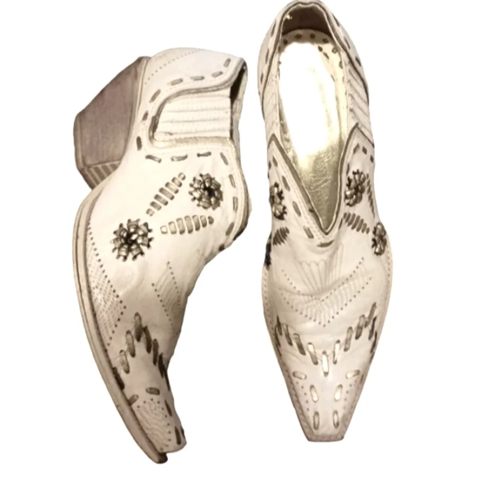 Vintage BCB Girls Western Style Leather Ankle Boot size 6 Bronze/Cream - Picture 11 of 11